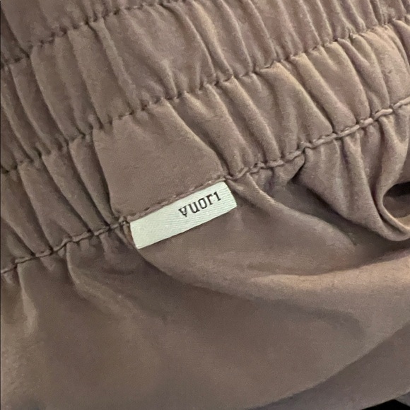 Like New: Vuori Villa Wideleg Pant Chocolate Medium Regular - Picture 8 of 10